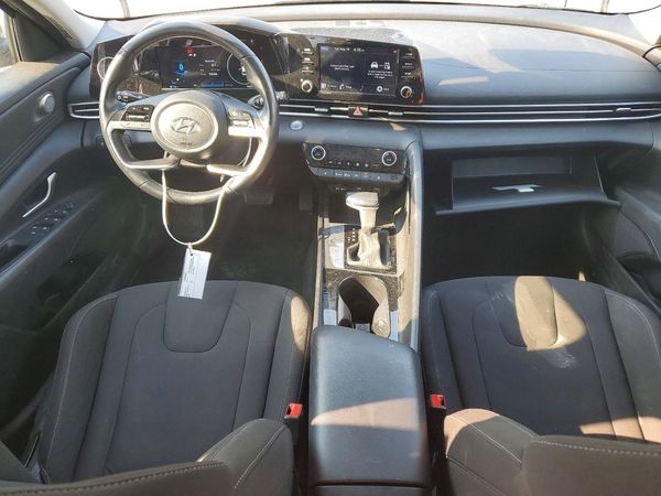 2022 HYUNDAI ELANTRA