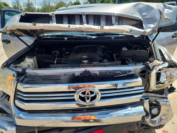 2016 TOYOTA TUNDRA SR5