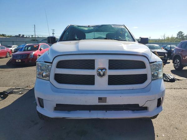 2018 RAM 1500 ST