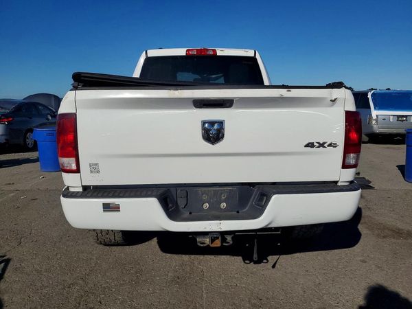 2018 RAM 1500 ST
