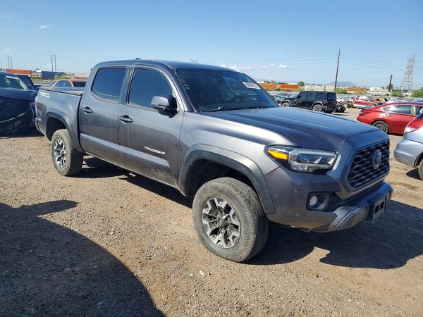 2022 TOYOTA TACOMA SR5