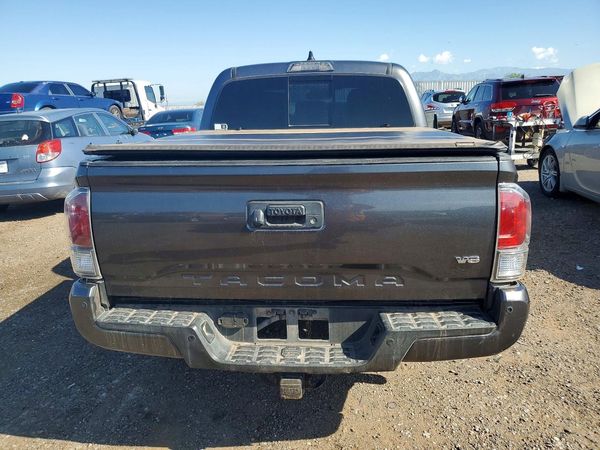 2022 TOYOTA TACOMA SR5