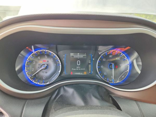 2017 CHRYSLER PACIFICA LX