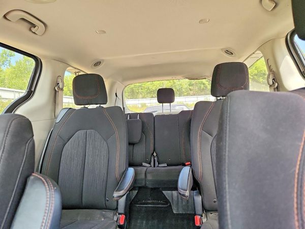 2017 CHRYSLER PACIFICA LX
