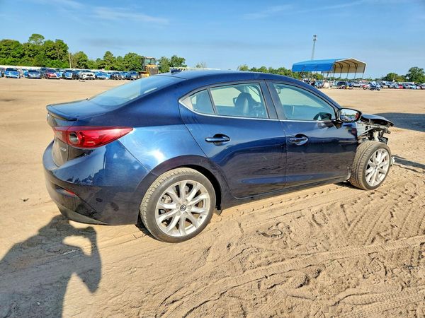 2015 MAZDA 3