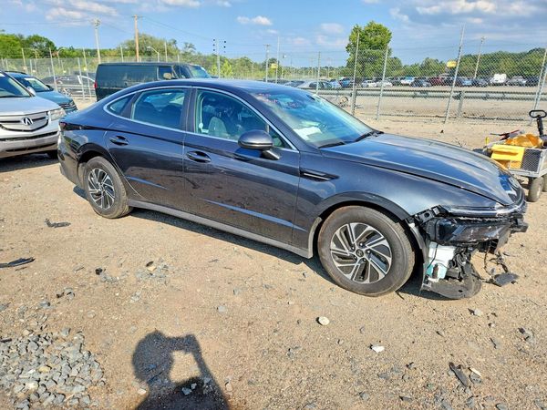 2026 HYUNDAI SONATA Blue — Passenger 3/4