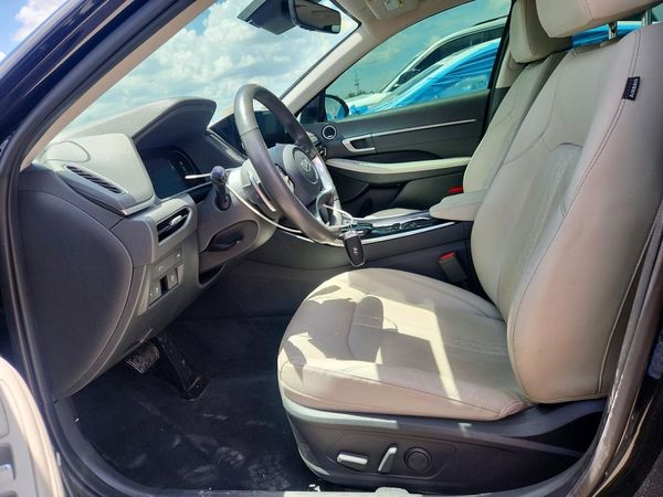 2022 HYUNDAI SONATA Limited
