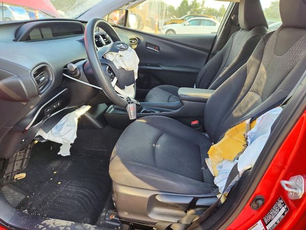 2017 TOYOTA PRIUS