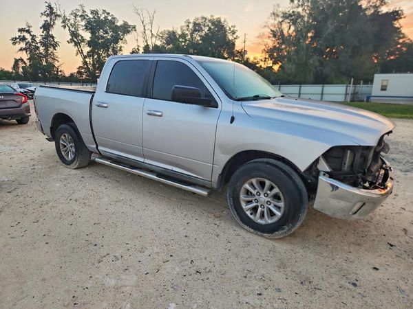 2013 RAM 1500 SLT CREW CAB 4X2