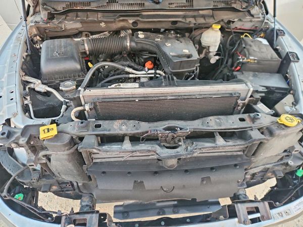 2013 RAM 1500 SLT CREW CAB 4X2