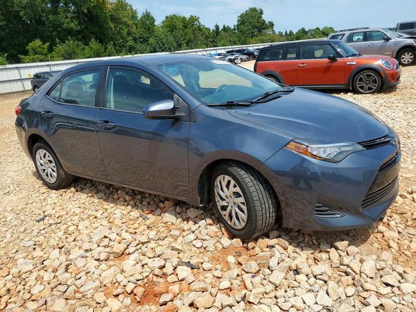 2017 TOYOTA COROLLA