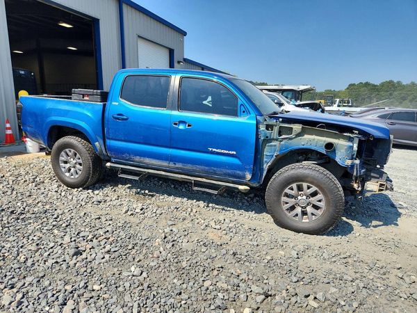 2017 TOYOTA TACOMA