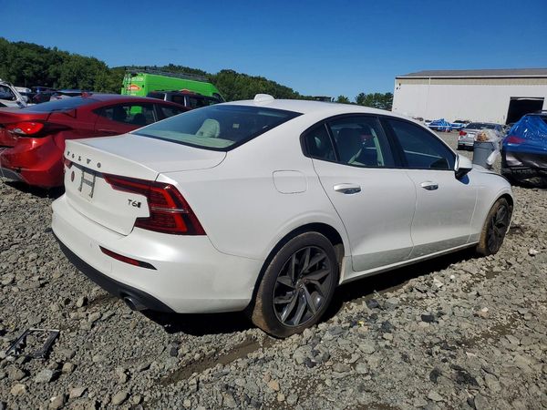 2020 VOLVO S60 Momentum — PSRA