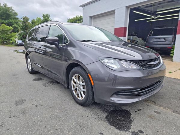 2020 CHRYSLER VOYAGER LXI
