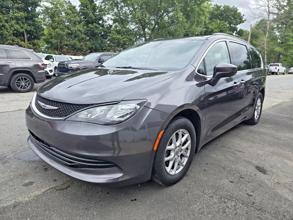 2020 CHRYSLER VOYAGER LXI