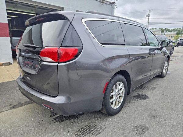 2020 CHRYSLER VOYAGER LXI