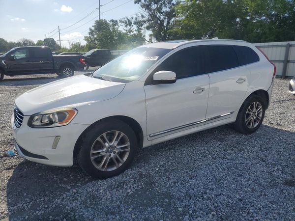2015 VOLVO XC60 Premier+ (non R design)
