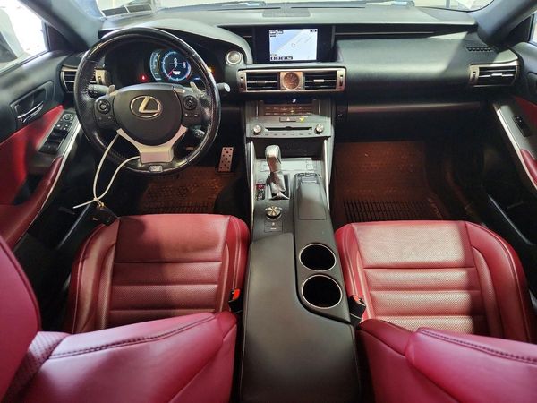 2016 LEXUS IS