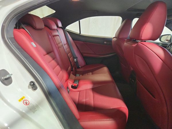 2016 LEXUS IS