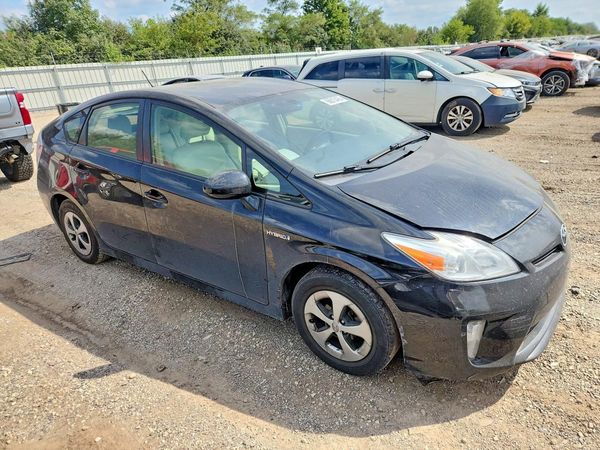2014 TOYOTA PRIUS