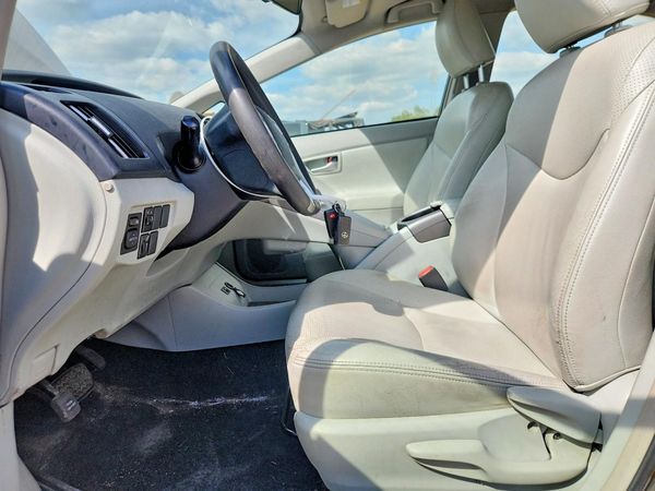 2014 TOYOTA PRIUS