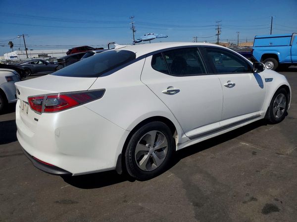 2015 KIA OPTIMA GL - Middle-low