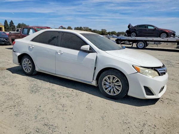 2012 TOYOTA CAMRY — Passenger 3/4