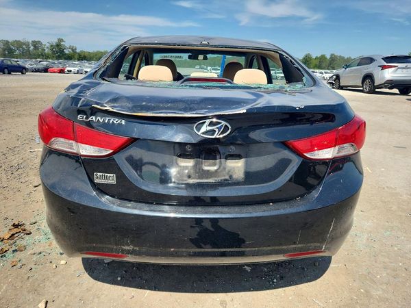 2013 HYUNDAI ELANTRA