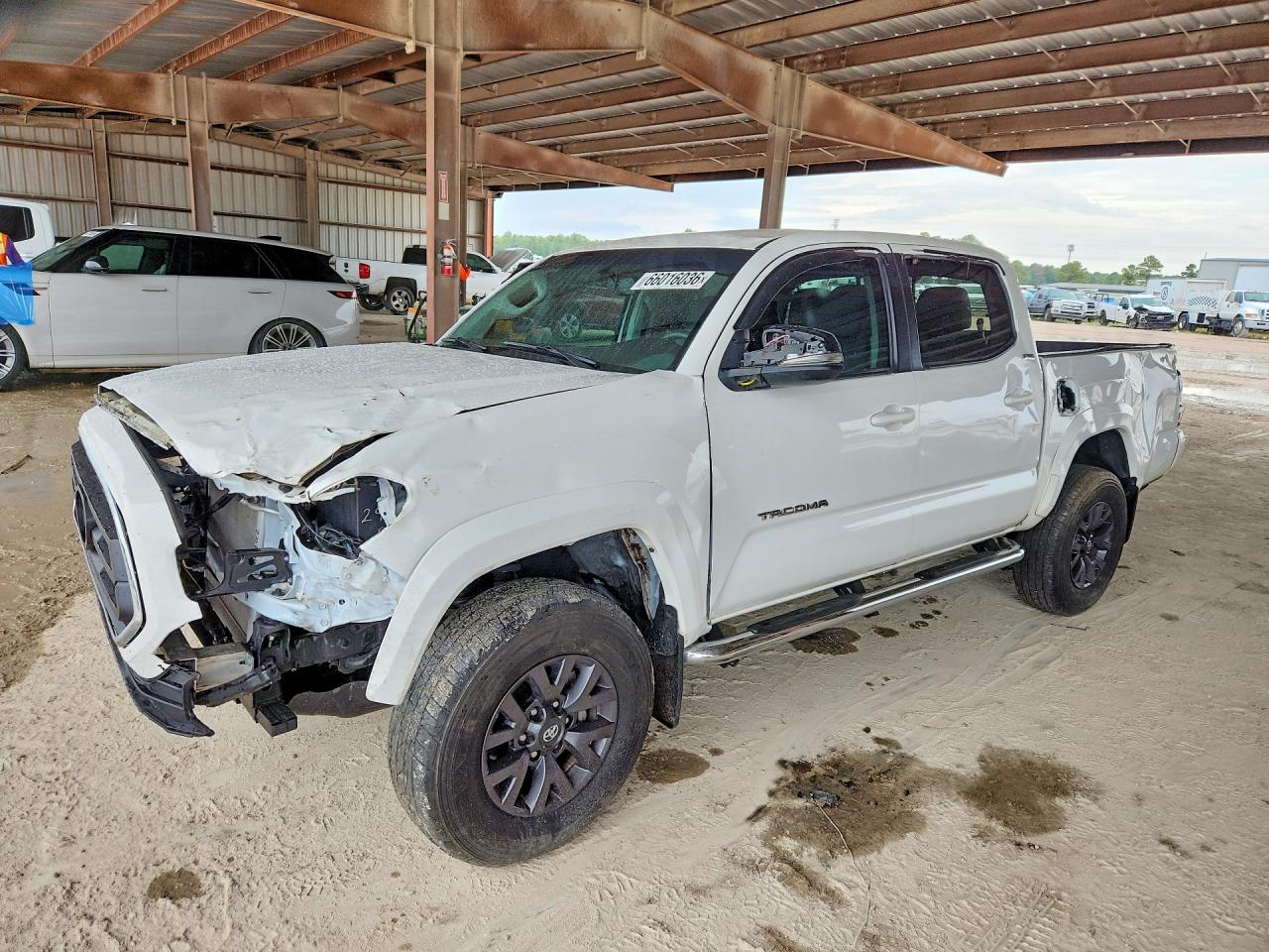 2023 TOYOTA TACOMA SR5 — Front 3/4