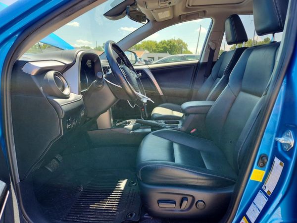 2017 TOYOTA RAV4 Ltd/SE Platinum