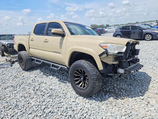 2019 TOYOTA TACOMA SR5 — Passenger 3/4