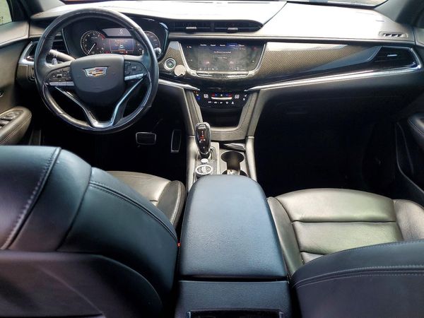 2020 CADILLAC XT6