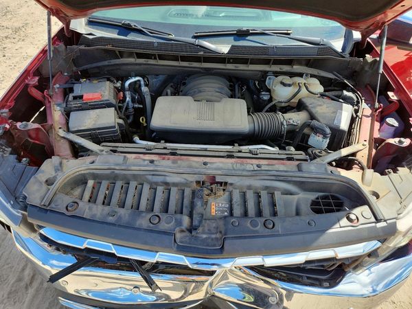 2021 CHEVROLET SILVERADO LTZ — Engine bay