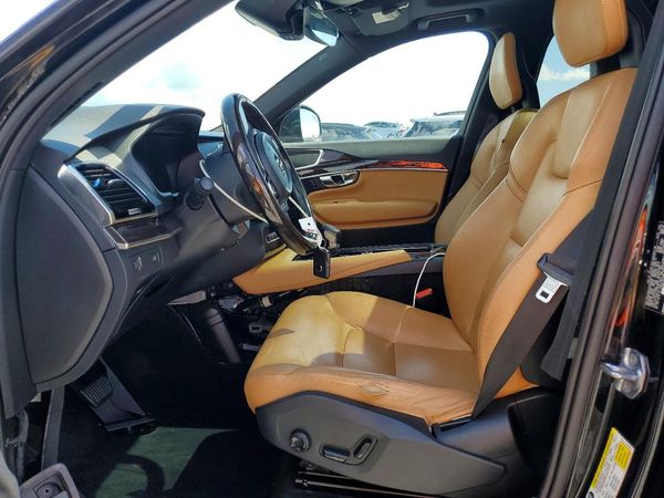 2016 VOLVO XC90 SV42 Momentum