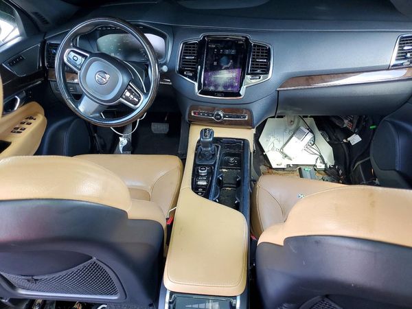 2016 VOLVO XC90 SV42 Momentum
