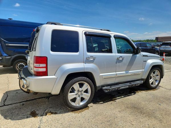 2012 JEEP LIBERTY Jet