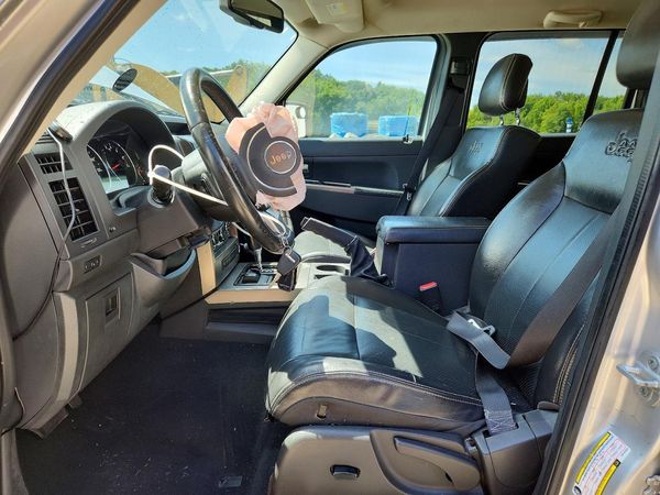 2012 JEEP LIBERTY Jet