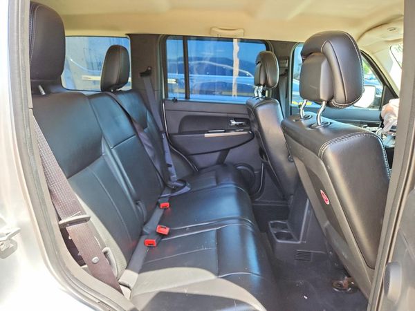 2012 JEEP LIBERTY Jet