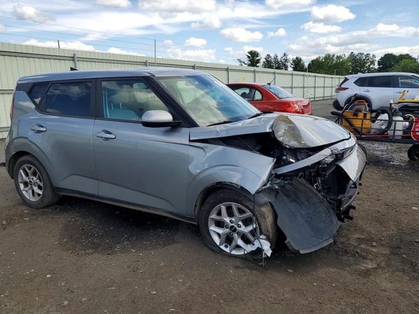 2023 KIA SOUL LX, S — Passenger 3/4