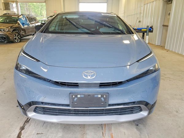2025 TOYOTA PRIUS