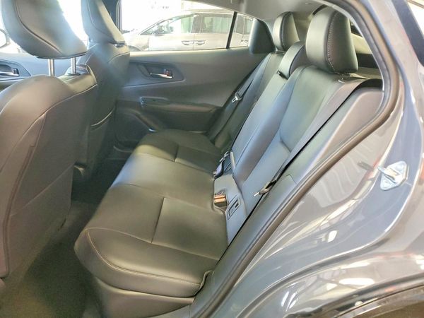 2025 TOYOTA PRIUS