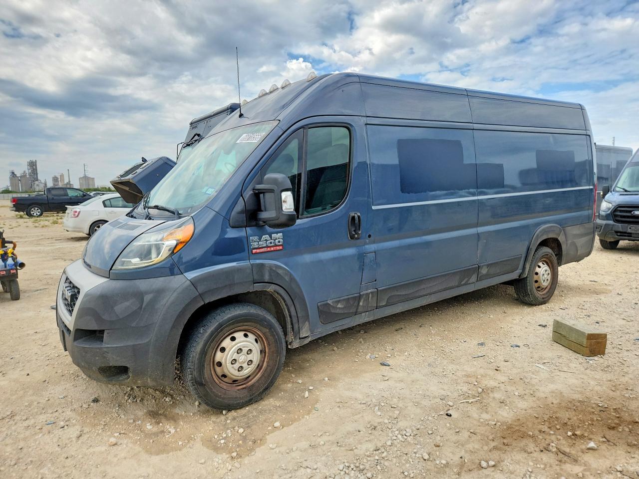 2021 RAM PROMASTER 3500 — Front 3/4