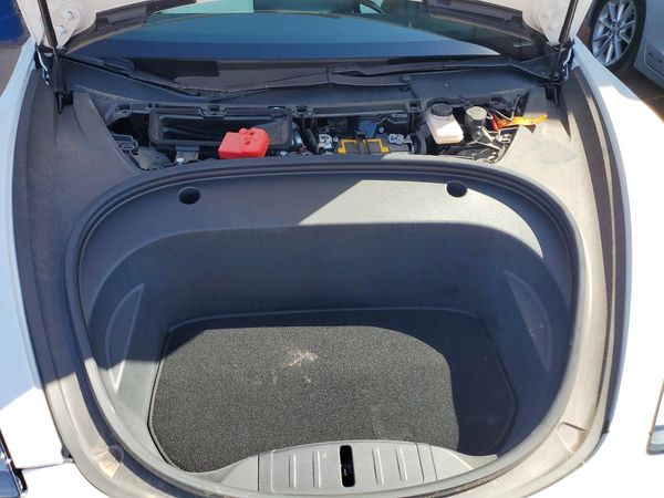 2021 TESLA MODEL 3 — Engine bay