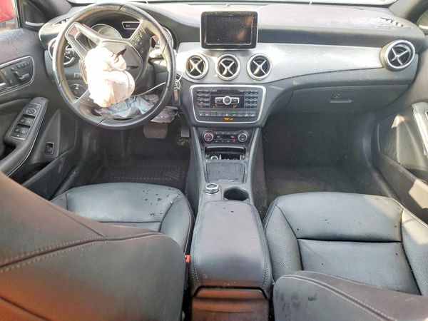 2015 MERCEDES-BENZ 300 GLA250 4-MATIC
