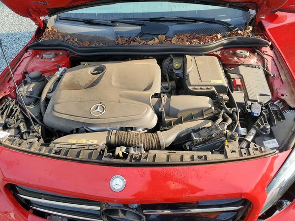 2015 MERCEDES-BENZ 300 GLA250 4-MATIC