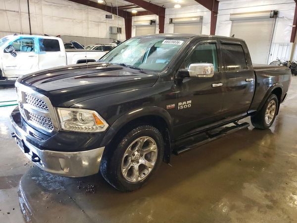2016 RAM 1500 LARAMIE CREW CAB 4X4