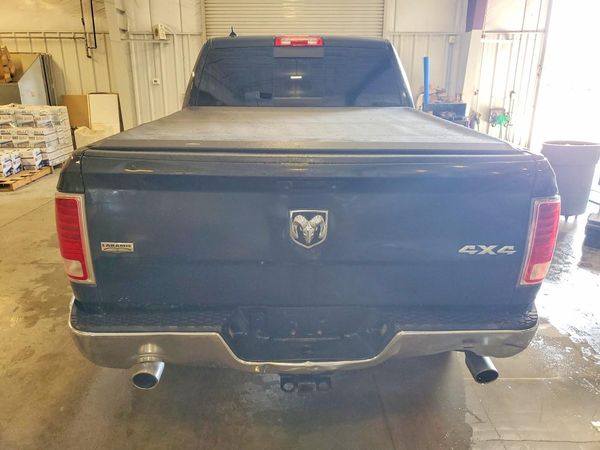 2016 RAM 1500 LARAMIE CREW CAB 4X4