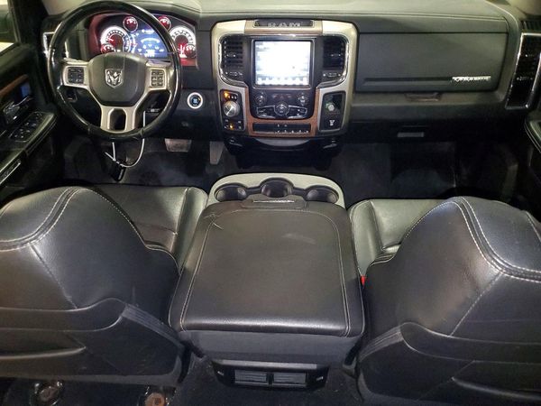 2016 RAM 1500 LARAMIE CREW CAB 4X4