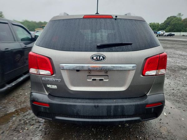 2013 KIA SORENTO Base / LX