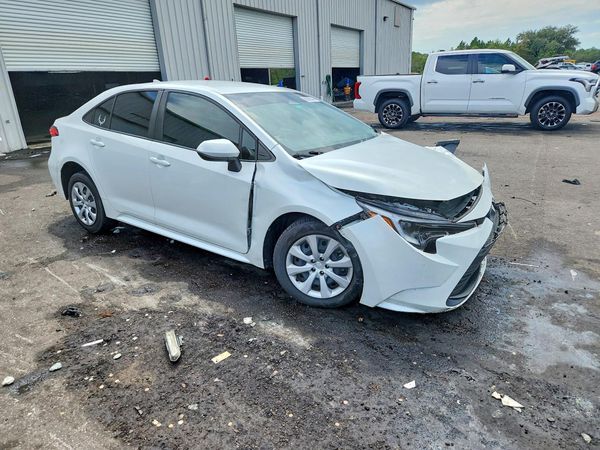 2024 TOYOTA COROLLA — Passenger 3/4